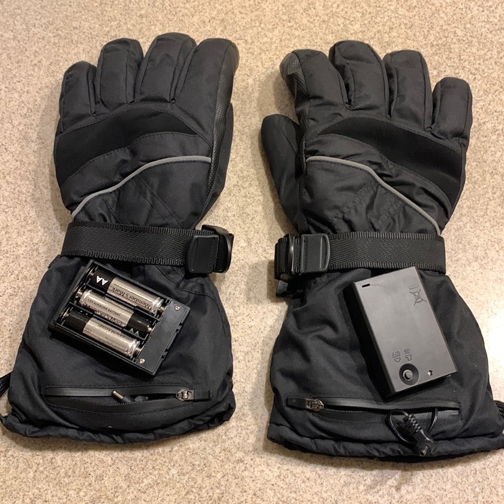 Battery powered heated gloves size Large.